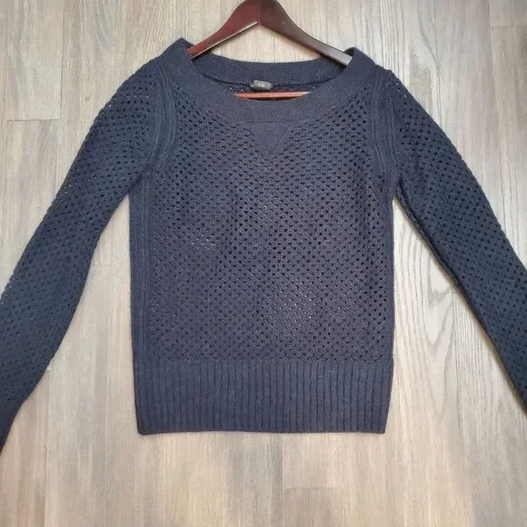 Club Monaco alpaca blend wool sweater (xs) - Picture 3 of 15